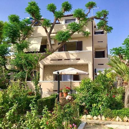 Apartments Zdenka - Garden Terrace Barbat na Rabu Eksteriør billede