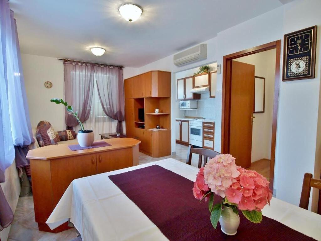 Apartments Zdenka - Garden Terrace Barbat na Rabu Eksteriør billede