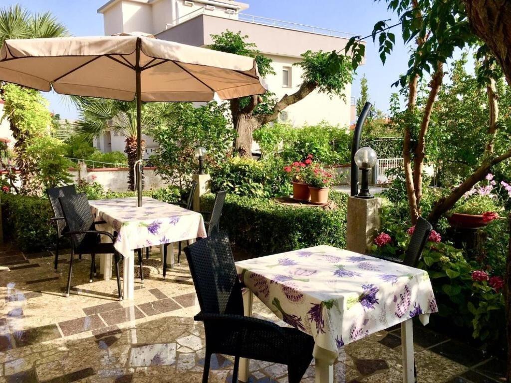 Apartments Zdenka - Garden Terrace Barbat na Rabu Eksteriør billede