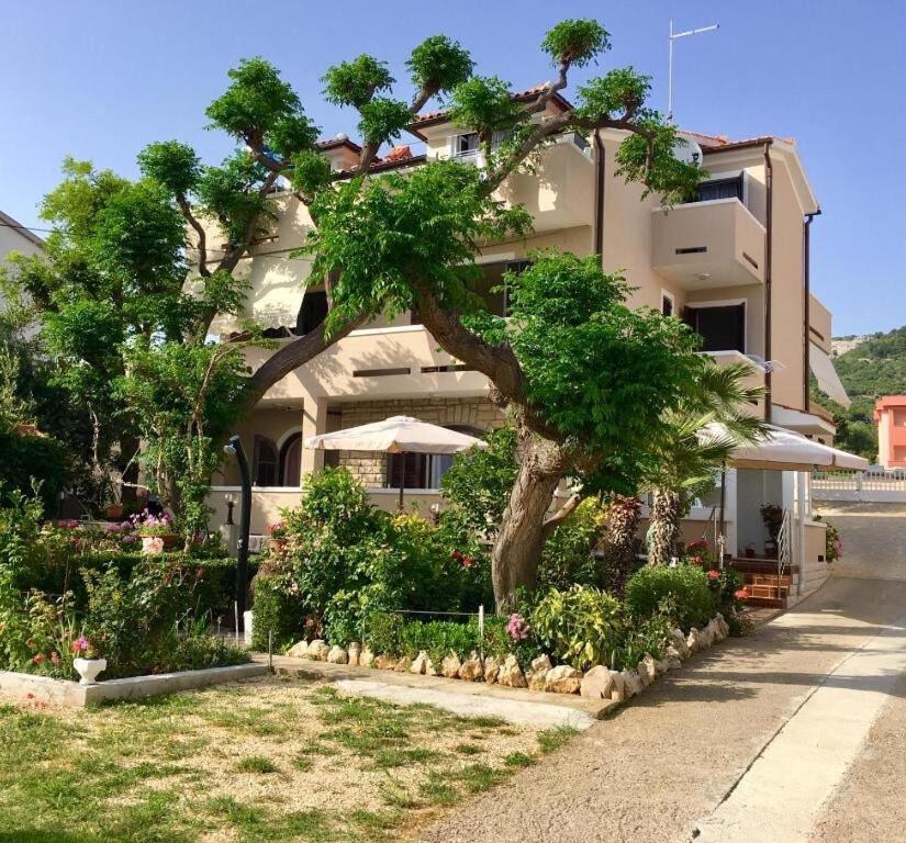 Apartments Zdenka - Garden Terrace Barbat na Rabu Eksteriør billede