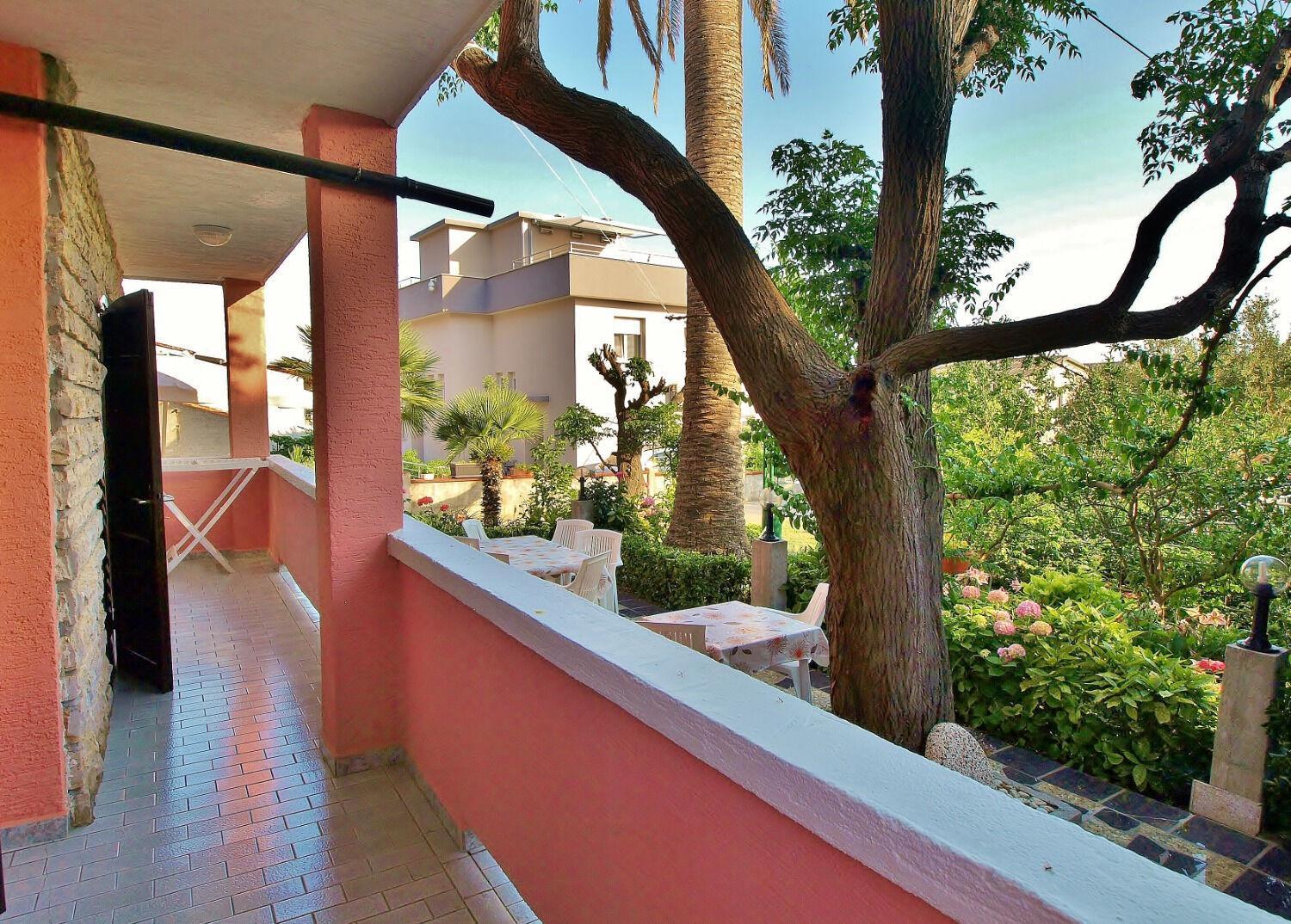 Apartments Zdenka - Garden Terrace Barbat na Rabu Eksteriør billede